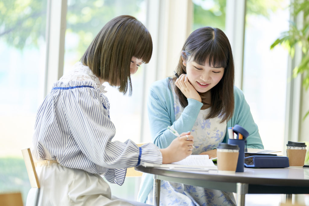 学食トレイ広告の費用対効果は高いのかのバナー画像