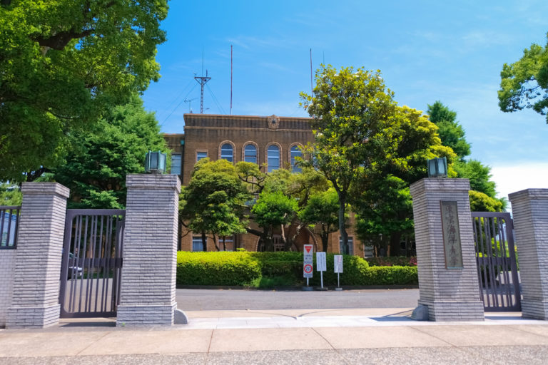 学校前（校門前）配布の効果と許可の取り方についてのアイキャッチ画像